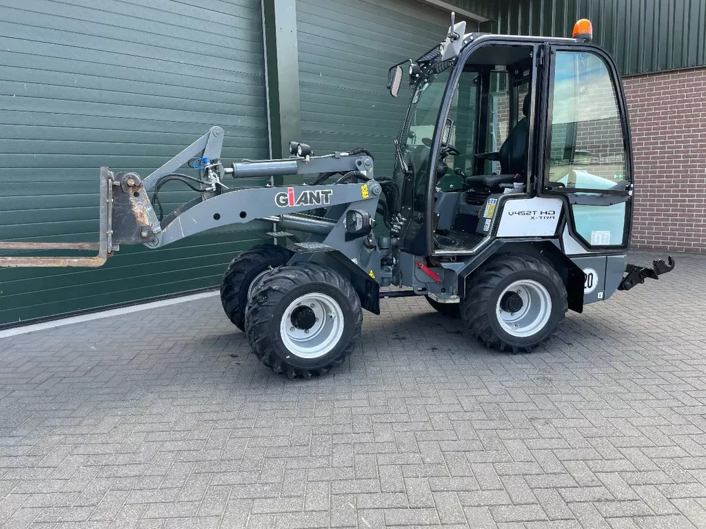 Giant 452 HD exstra