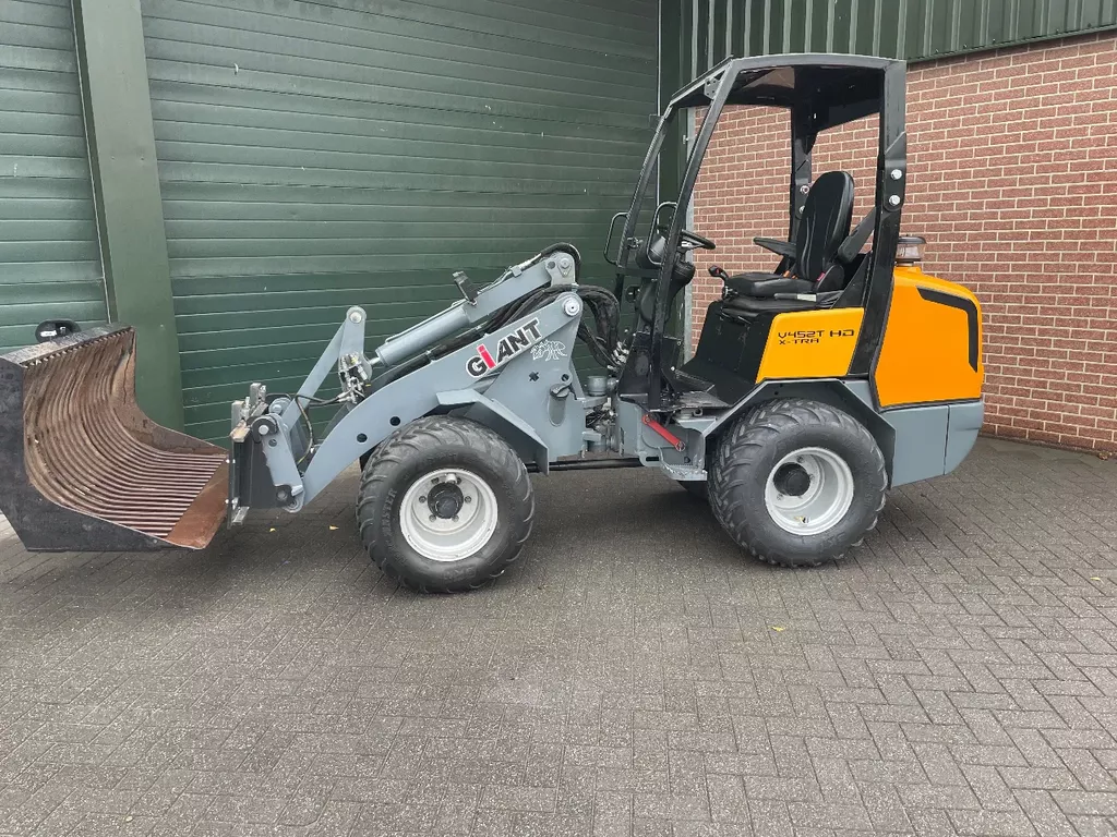 Giant 452 HD exstra 1450 uur