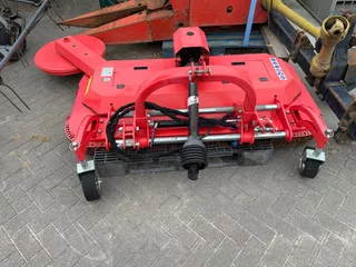 Boxer 180 D met kanten maaier
